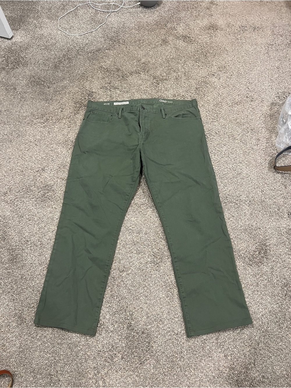 GAP Men's Olive Relaxed Straight Jeans